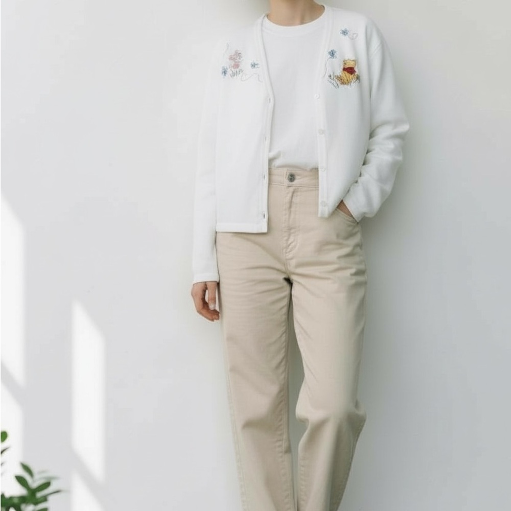 DISNEY sz X Large Pooh Cardigan Sweatshirt Snaps Colorful Embroidery White